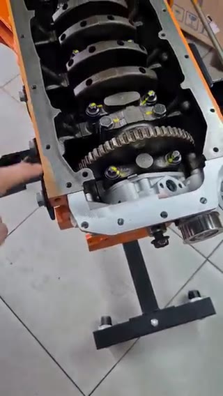 Bomba nova com furo M8, cárter com M6
